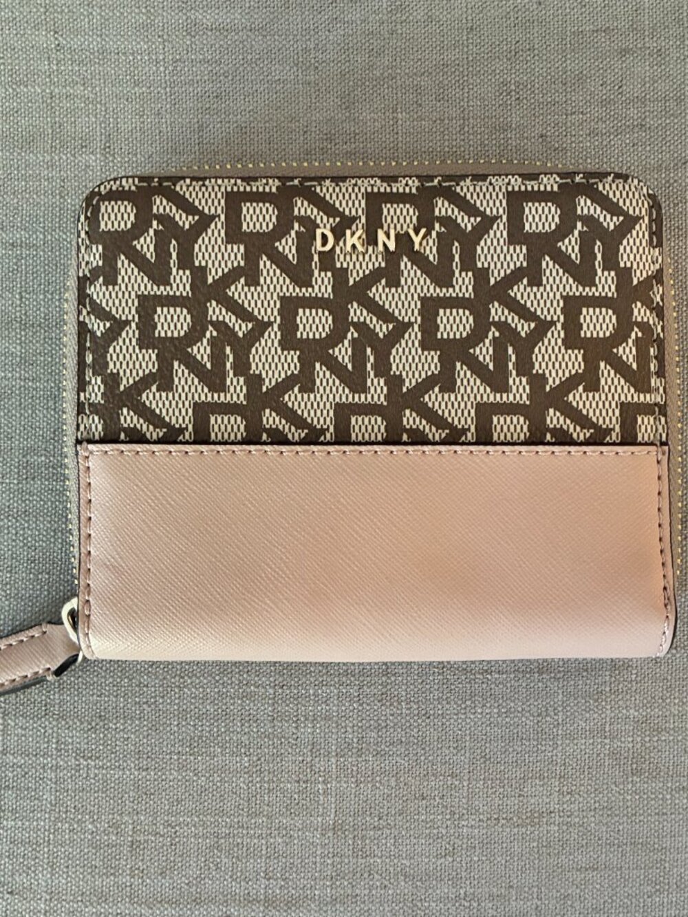 Donna Karan wallet - Picture 4 of 4